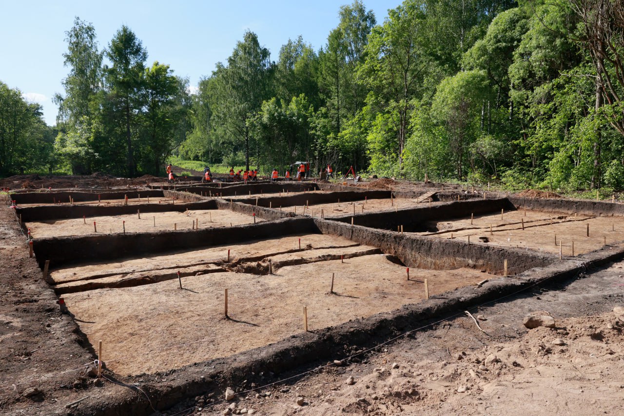 Фронт работ готовят археологи для строительства Некрасовского моста в Вологде.